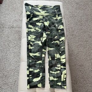 Lululemon Swift Speed High-Rise Crop